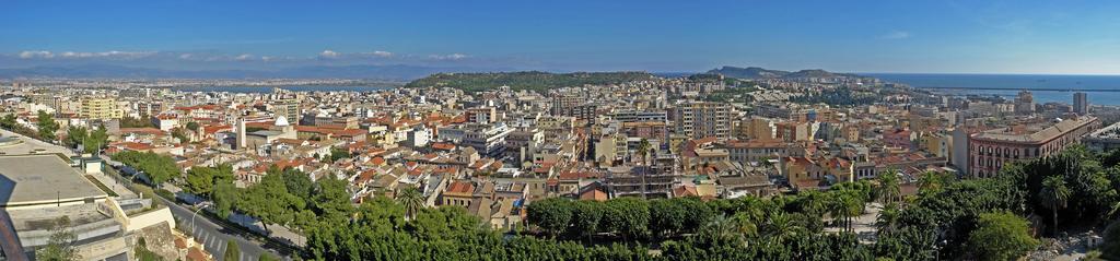 Miky M House B&B Cagliari Bagian luar foto